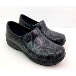 Crocs Neria Pro II Womens Sz 8 Black Floral SlipOn Slip Resistant Work Clog Shoe